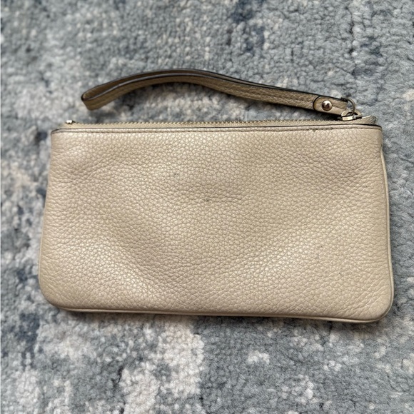 Kate Spade Peddle Leather Wristlet, Beige. - Picture 2 of 9
